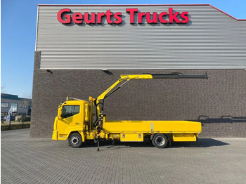 Camion con gru RENAULT D
