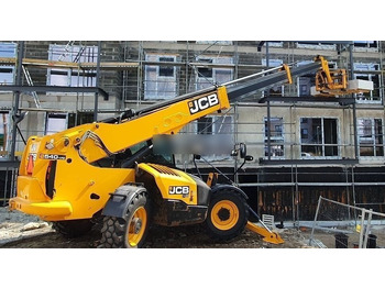 Sollevatore telescopico JCB