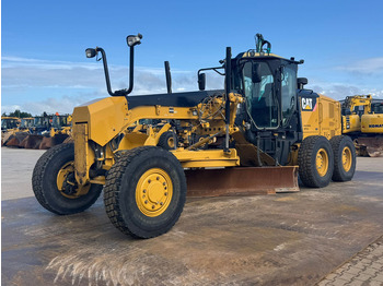 Grader CATERPILLAR 140M