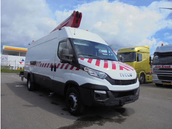 Camion, Camion con gru Iveco Daily 70 70C17: foto 2