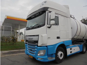 Trattore stradale DAF XF 440