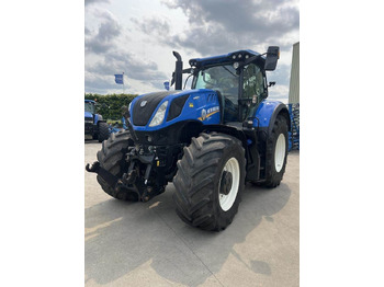 Trattore NEW HOLLAND T7