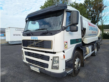Camion cisterna VOLVO FM 440