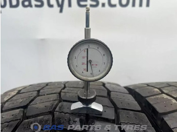 Pneumatico per Camion Michelin Remix Michelin Remix 315/70R22.5 X Multi D 154/150 M+S 3PMSF gebruikte set: foto 3 Pneumatico per Camion Michelin Remix Michelin Remix 315/70R22.5 X Multi D 154/150 M+S 3PMSF gebruikte set: foto 3