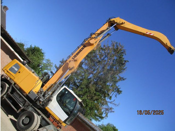 Escavatore per movimentazione LIEBHERR LH 30 M
