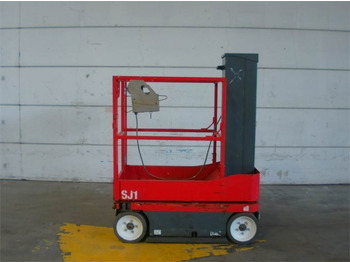 Elevatore verticale SKYJACK