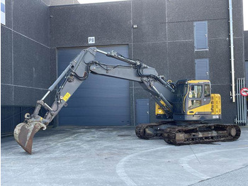 Escavatore cingolato VOLVO ECR235DL
