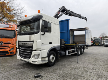 Camion con gru DAF XF 480