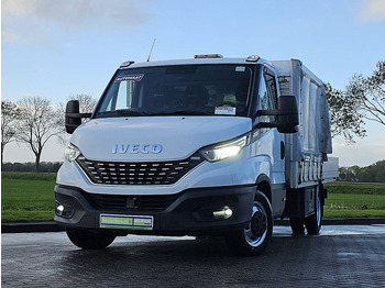 Furgone con cassone fisso IVECO Daily 35c18