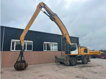 Escavatore per movimentazione LIEBHERR