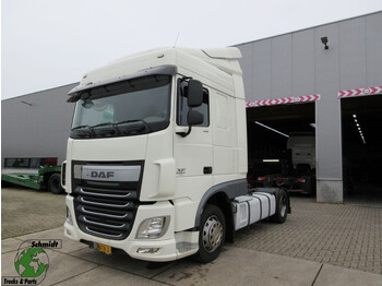 Cabina e interni DAF XF 106