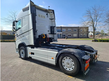 Trattore stradale Volvo FH4-460 / VEB+ / DOUBLE TANK / FRIDGE / AUTOMATIC / EURO-6 / 2018: foto 3