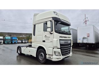 Trattore stradale DAF XF 530