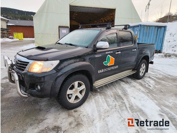 Autovettura TOYOTA Hilux