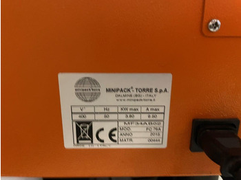 Macchina per imballaggio semi-automatic shrink wrapping machine - hood shrinker Torre Minipack FC 76 A: foto 2
