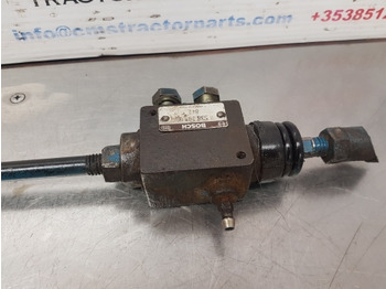 Ricambi freni per Macchina agricola Ford 7610, 4830, 4610 Brake Rod With Valve 053800004, 83955131: foto 3