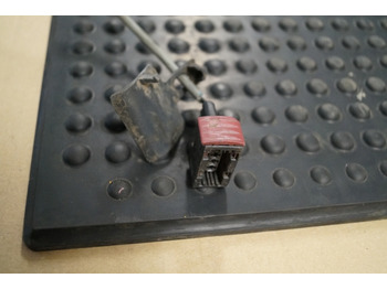 Telaio per Mezzo di movimentazione Jungheinrich 51182449 | floor mat ERE225 fixed platform floor mat ERE225 fixed platform: foto 2