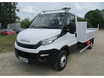 Autocarro con pianale/ Cassone fisso IVECO Daily 70c18