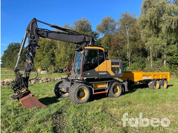 Escavatore gommato VOLVO EW160E