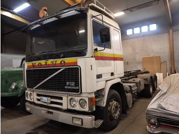 Autocarro multibenna VOLVO F12