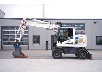 Escavatore gommato KOMATSU PW148-11