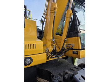 Leasing di  KOMATSU PW148-11 KOMATSU PW148-11: foto 4