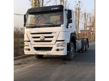 Trattore stradale SINOTRUK HOWO