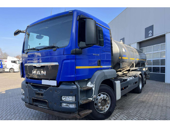 Camion cisterna MAN TGS 26.400