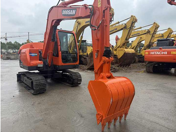 Leasing di  Doosan DX75-9C Used Excavator Crawler Second Hand Korean Engine DX75-9C Small Digger for Home or Farm Doosan DX75-9C Used Excavator Crawler Second Hand Korean Engine DX75-9C Small Digger for Home or Farm: foto 3
