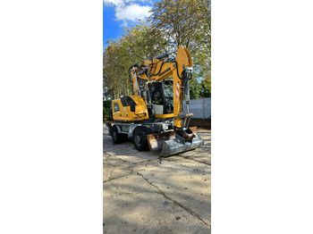 Escavatore gommato LIEBHERR A 914