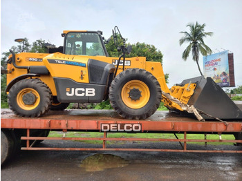 Sollevatore telescopico JCB