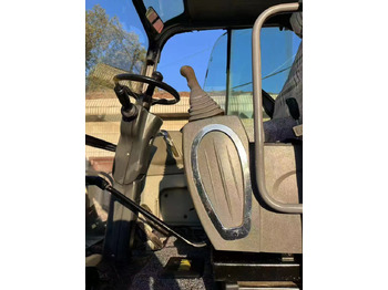 Escavatore gommato Huyndai 60W-7: foto 3 Escavatore gommato Huyndai 60W-7: foto 3