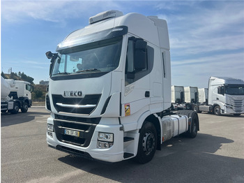 Trattore stradale IVECO