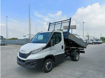 Foto d'interni 1: Leasing di  IVECO DAILY 35C16 3000 cc KM 0 IVECO DAILY 35C16 3000 cc KM 0
