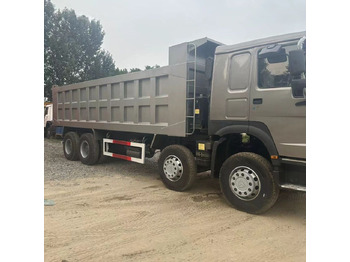 Autocarro ribaltabile SINOTRUK HOWO