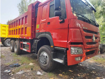 Autocarro ribaltabile SINOTRUK HOWO