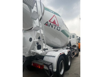 Autobetoniera SINOTRUK HOWO
