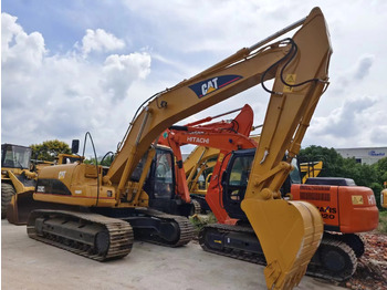 Escavatore cingolato CATERPILLAR 320C