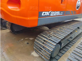 Escavatore cingolato DOOSAN DX225LC: foto 4