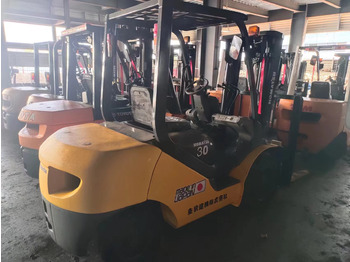 Carrello elevatore diesel KOMATSU
