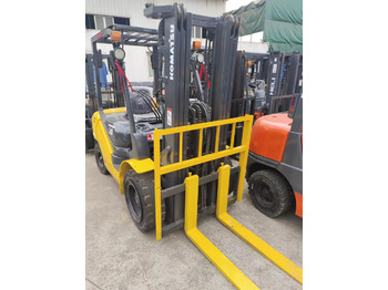 Carrello elevatore diesel KOMATSU FD30: foto 4