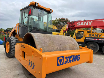 Rullo stradale XCMG XS143J