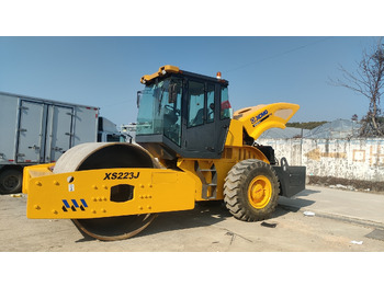 Rullo stradale XCMG XS223J