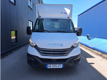 Furgone box IVECO Daily 35c16