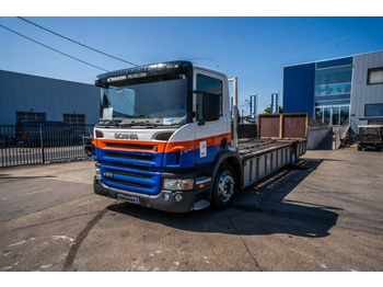 Autocarro con pianale/ Cassone fisso SCANIA P 270