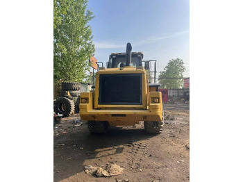 Escavatore gommato CATERPILLAR 966
