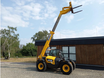 Sollevatore telescopico JCB