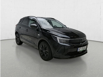 Autovettura OPEL