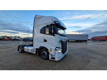 Trattore stradale IVECO