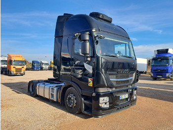 Trattore stradale IVECO